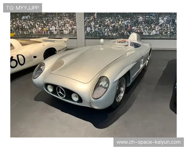 法国足球历史博物馆举办特展，聚焦巴黎德比35年变迁史